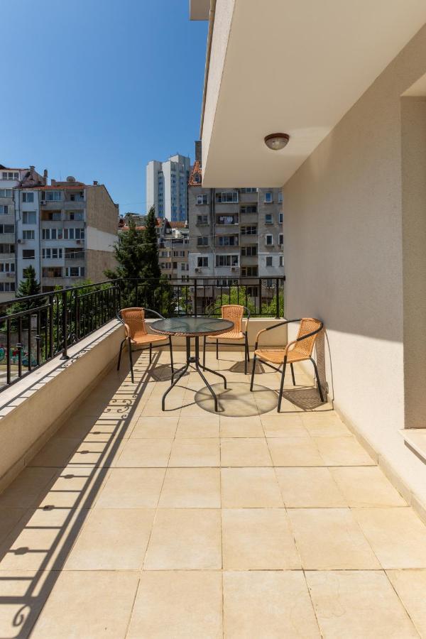 Flora 1 Apartment Burgas