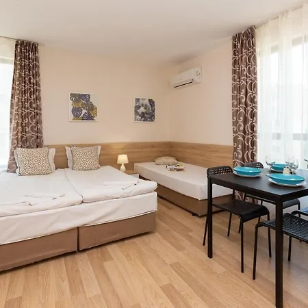 Apartments Flora 1 Burgas Exterior photo