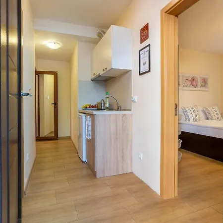 Apartments Flora 1 Burgas Exterior photo